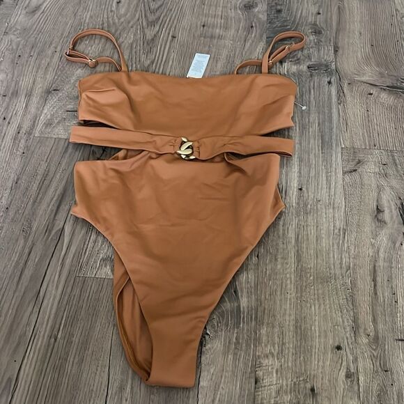Vitamin A Luxe Link Belted One Piece - Picture 6 of 8